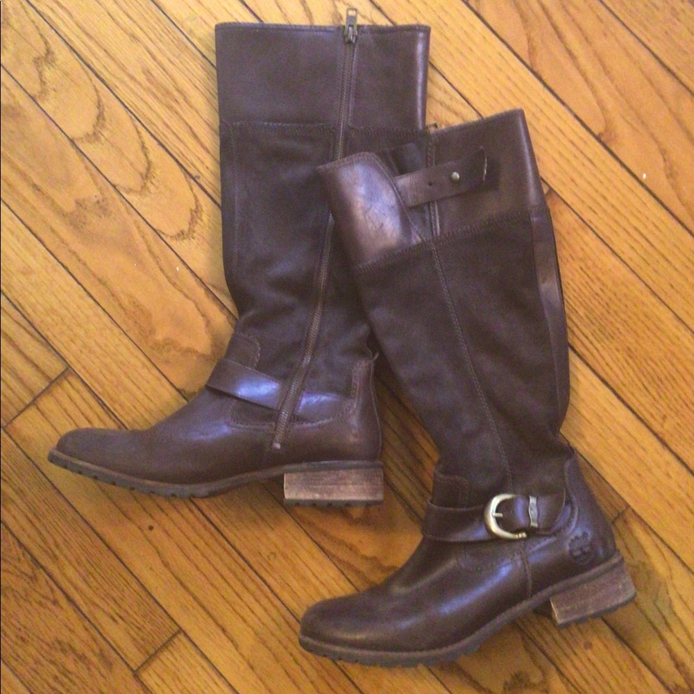 Tall Timberland boots with buckle ✨